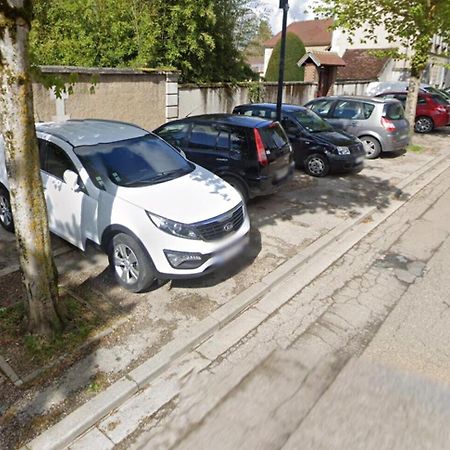 Maison De Ville Avec Parking Gratuit Chablis Zewnętrze zdjęcie